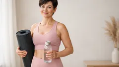 Allenamento a casa dopo i 50: routine semplice per forza, mobilità ed energia