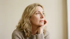 Cosa fare dopo i 50 anni per sembrare più giovani: 10 consigli per un'età matura con stile